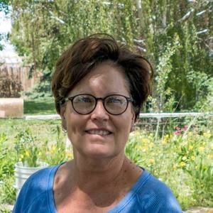 Meet your Posher, Kelly cheek